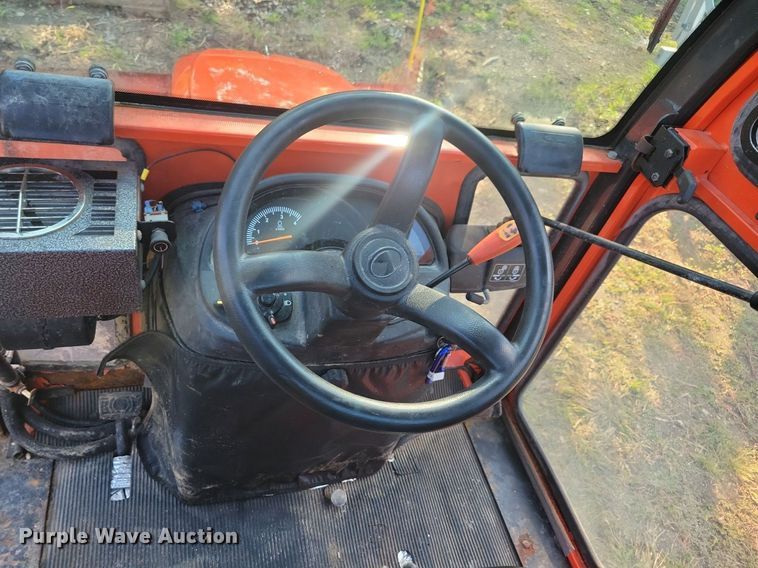 image for item IQ9962 Kubota BX2370  MFWD tractor