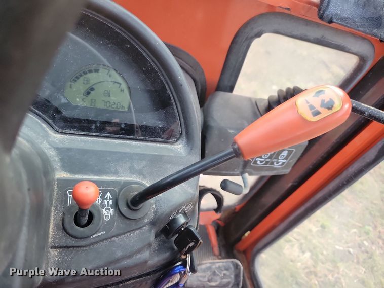 image for item IQ9962 Kubota BX2370  MFWD tractor