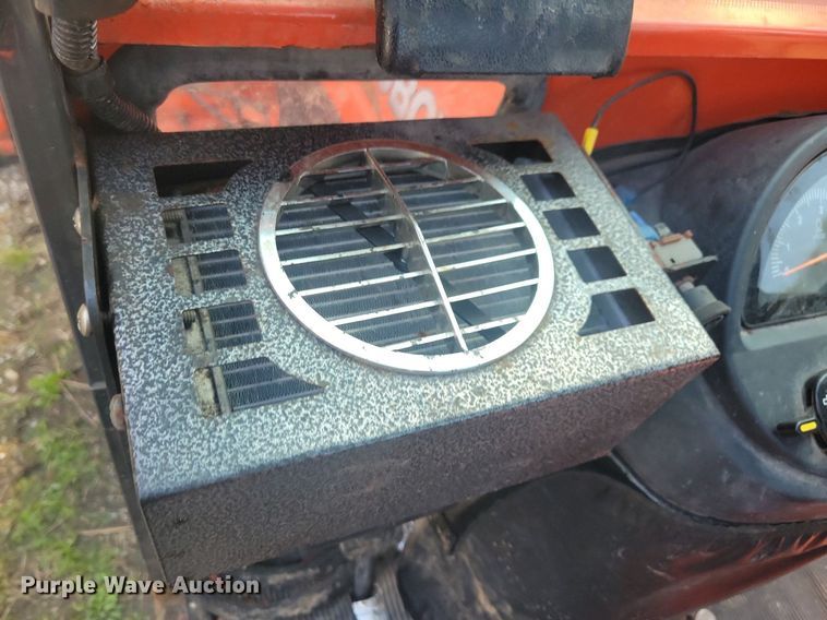 image for item IQ9962 Kubota BX2370  MFWD tractor