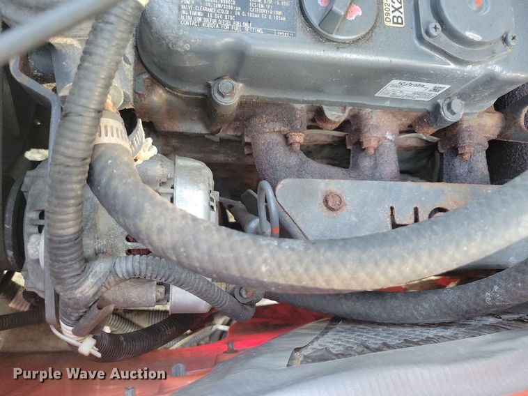 image for item IQ9962 Kubota BX2370  MFWD tractor