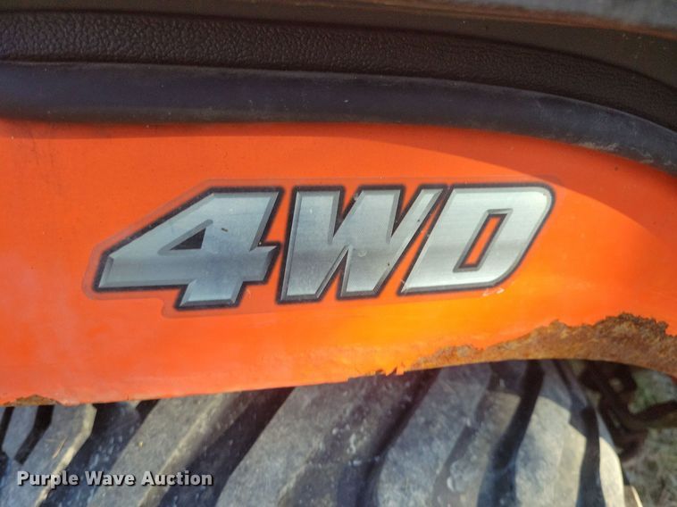 image for item IQ9962 Kubota BX2370  MFWD tractor