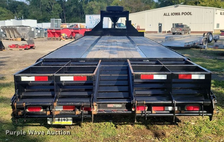 image for item IQ9963 2021 Mac-lander 29GTDWC  equipment trailer