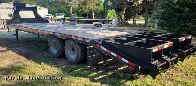image for item IQ9963 2021 Mac-lander 29GTDWC  equipment trailer