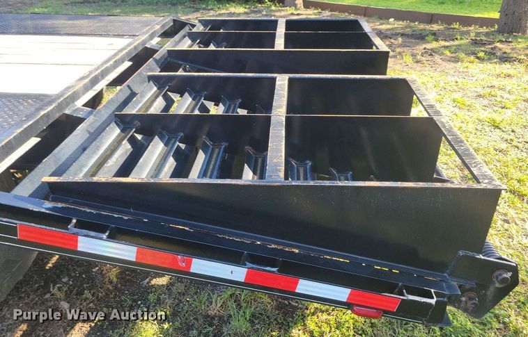 image for item IQ9963 2021 Mac-lander 29GTDWC  equipment trailer