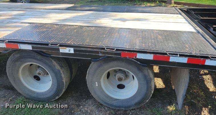 image for item IQ9963 2021 Mac-lander 29GTDWC  equipment trailer