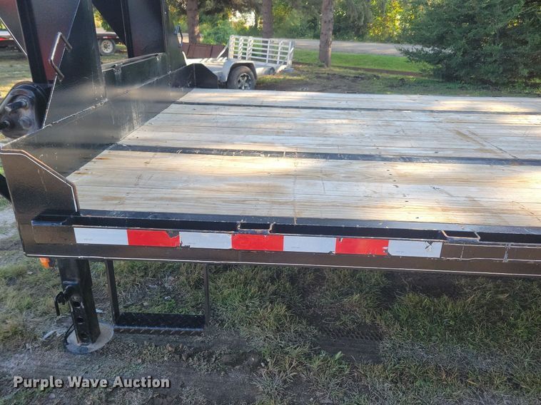 image for item IQ9963 2021 Mac-lander 29GTDWC  equipment trailer