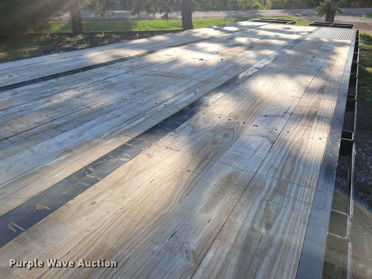 image for item IQ9963 2021 Mac-lander 29GTDWC  equipment trailer