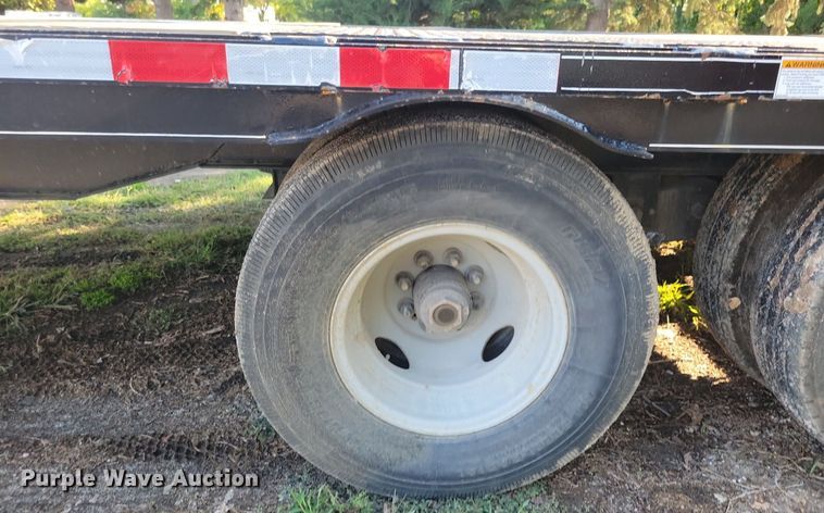 image for item IQ9963 2021 Mac-lander 29GTDWC  equipment trailer