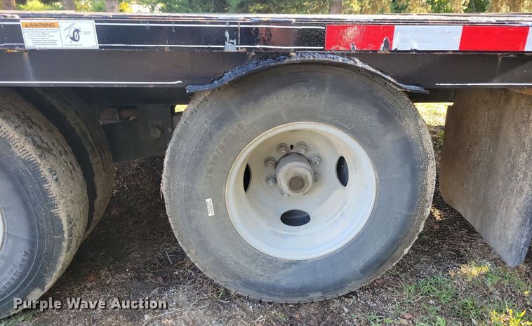 image for item IQ9963 2021 Mac-lander 29GTDWC  equipment trailer