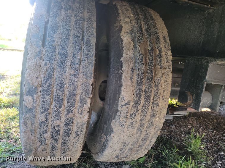 image for item IQ9963 2021 Mac-lander 29GTDWC  equipment trailer