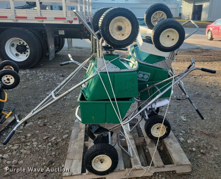 image for item IQ9966 (4) Lesco spreaders