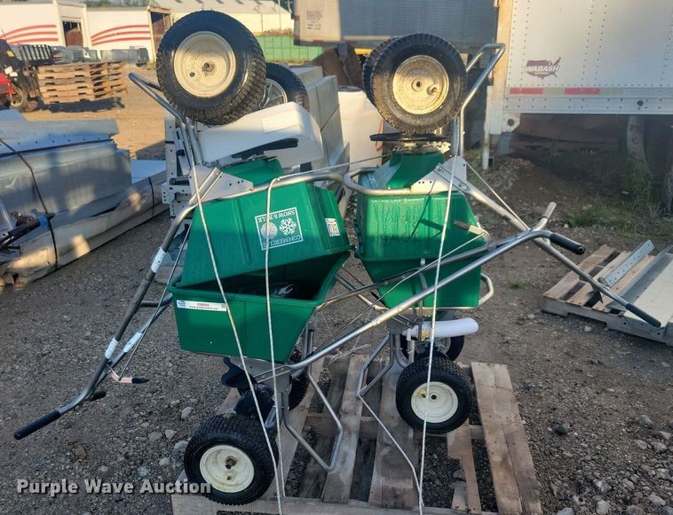 image for item IQ9966 (4) Lesco spreaders