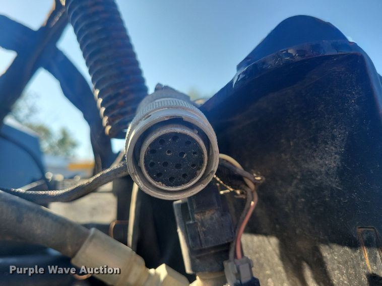 image for item IQ9969 2019 Edge 50504382  skid steer broom