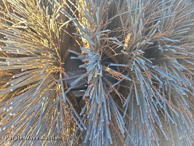 image for item IQ9969 2019 Edge 50504382  skid steer broom