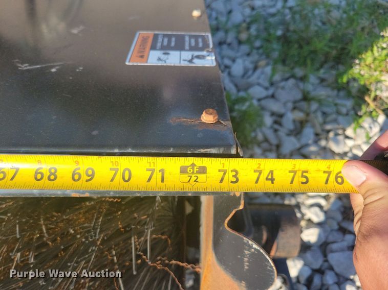 image for item IQ9969 2019 Edge 50504382  skid steer broom