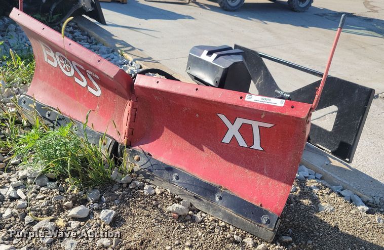image for item IQ9970 2017 Boss XT  skid steer snow plow