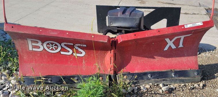 image for item IQ9970 2017 Boss XT  skid steer snow plow