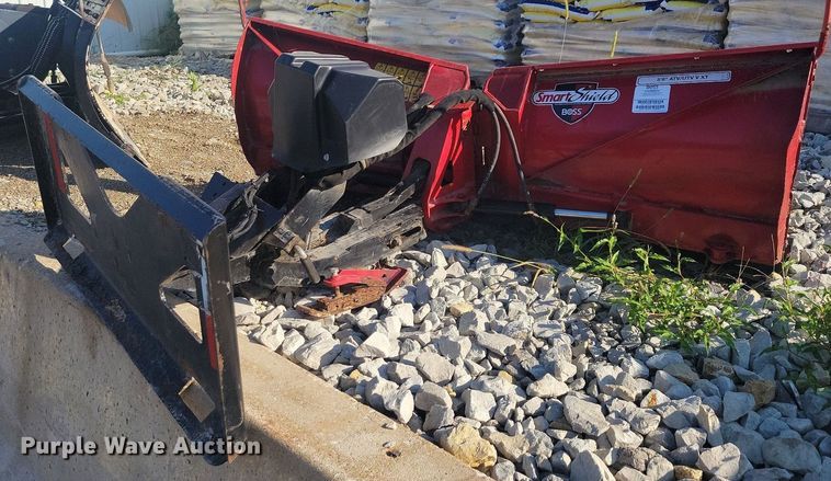 image for item IQ9970 2017 Boss XT  skid steer snow plow