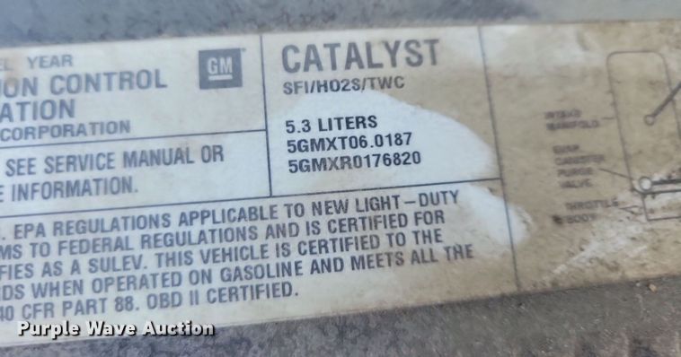 image for item IQ9972 2005 Chevrolet Silverado 1500  Crew Cab pickup truck