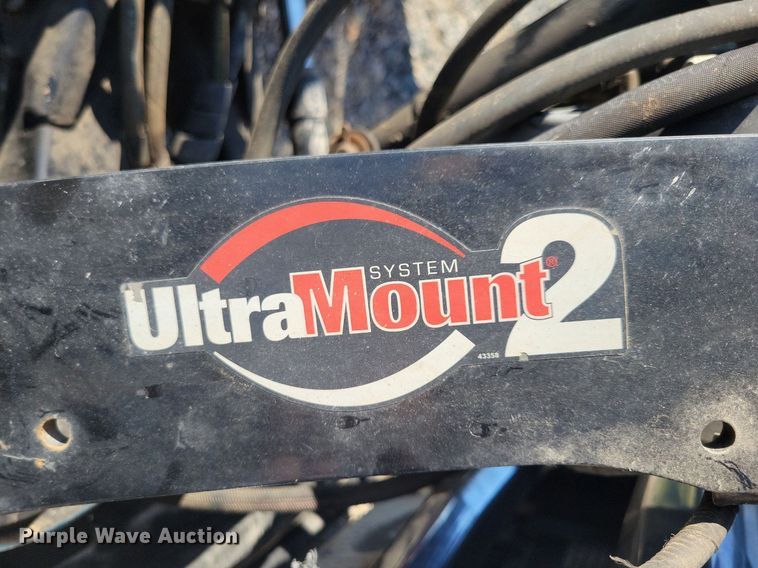 image for item IQ9973 2017 Chevrolet Silverado 3500HD  pickup truck