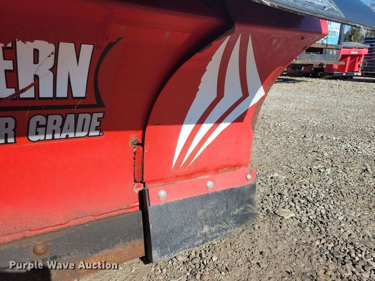 image for item IQ9973 2017 Chevrolet Silverado 3500HD  pickup truck