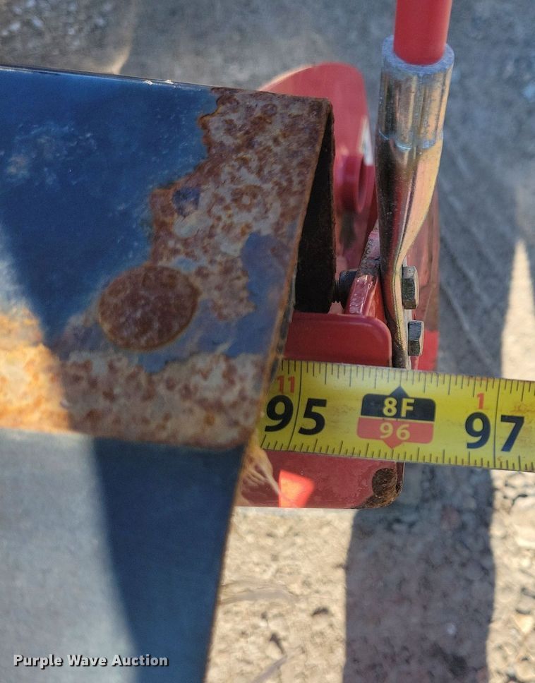 image for item IQ9973 2017 Chevrolet Silverado 3500HD  pickup truck