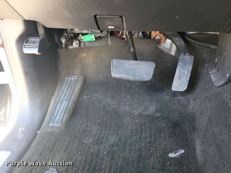 image for item IQ9973 2017 Chevrolet Silverado 3500HD  pickup truck