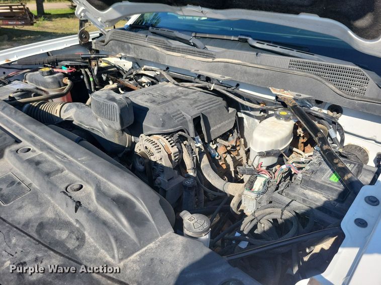 image for item IQ9973 2017 Chevrolet Silverado 3500HD  pickup truck