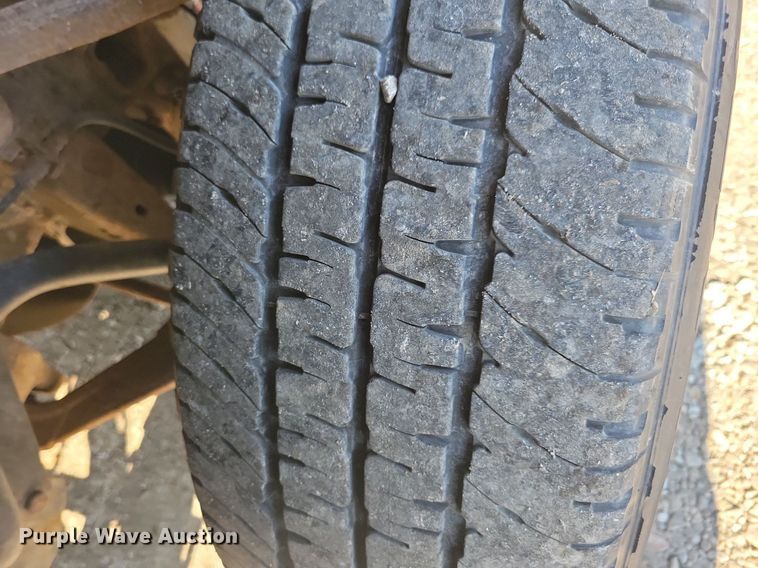 image for item IQ9973 2017 Chevrolet Silverado 3500HD  pickup truck