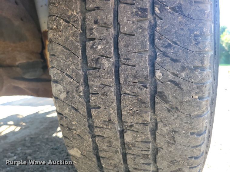 image for item IQ9973 2017 Chevrolet Silverado 3500HD  pickup truck