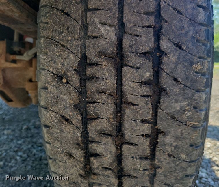 image for item IQ9973 2017 Chevrolet Silverado 3500HD  pickup truck