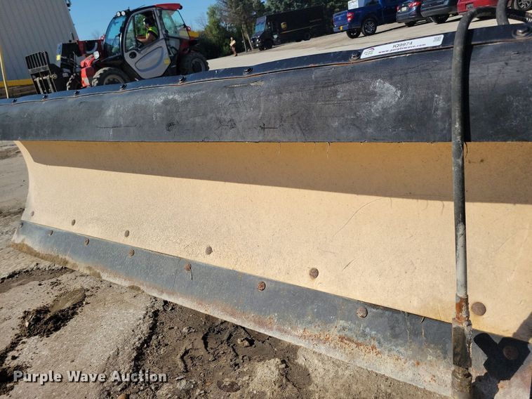 image for item IQ9974 90" W skid steer snow pusher