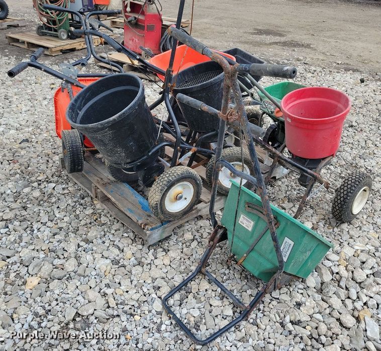 image for item IQ9978 (8) spreaders