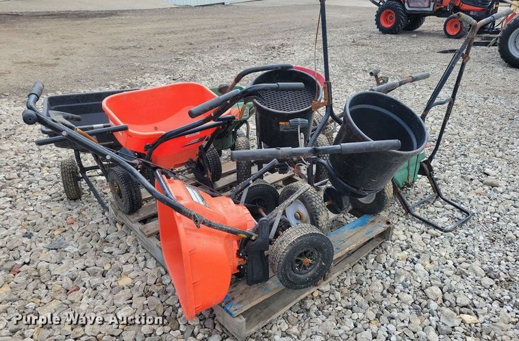 image for item IQ9978 (8) spreaders