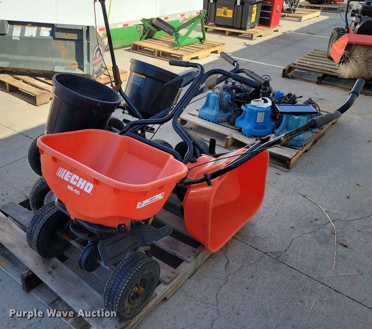 image for item IQ9978 (8) spreaders