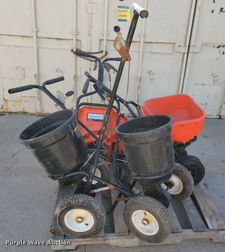 image for item IQ9978 (8) spreaders