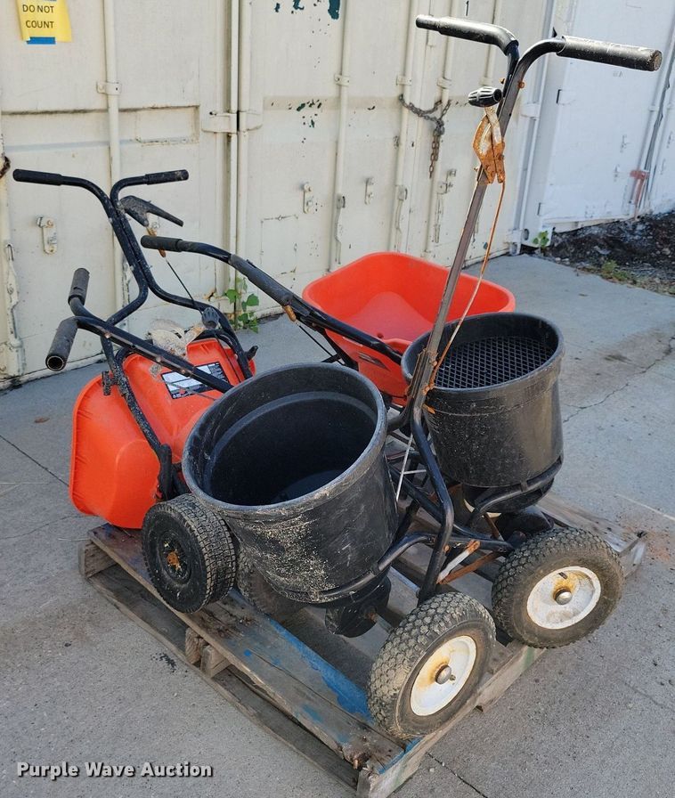 image for item IQ9978 (8) spreaders