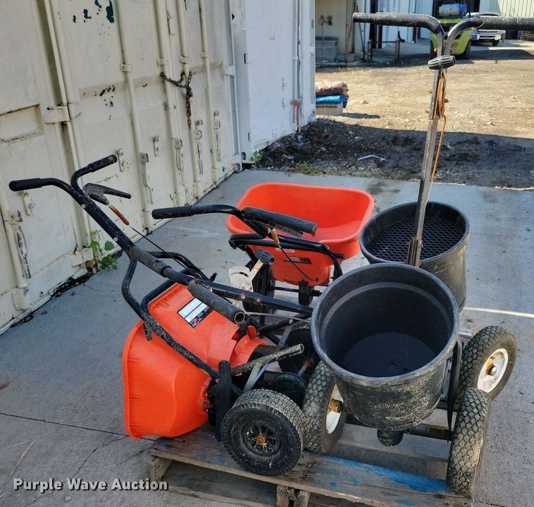 image for item IQ9978 (8) spreaders