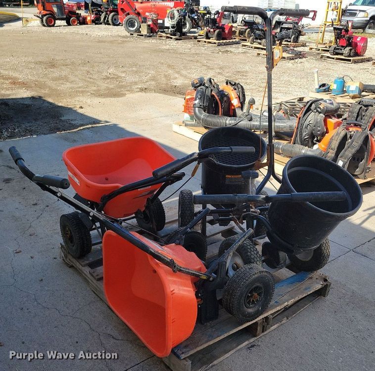 image for item IQ9978 (8) spreaders