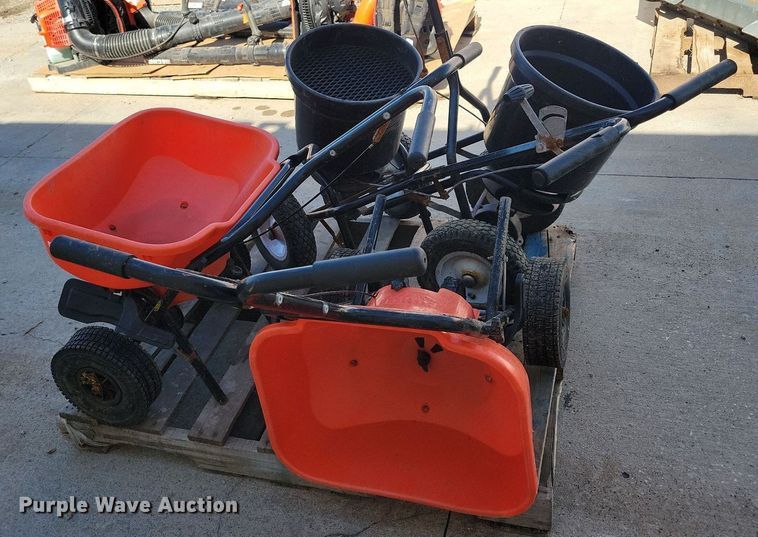 image for item IQ9978 (8) spreaders