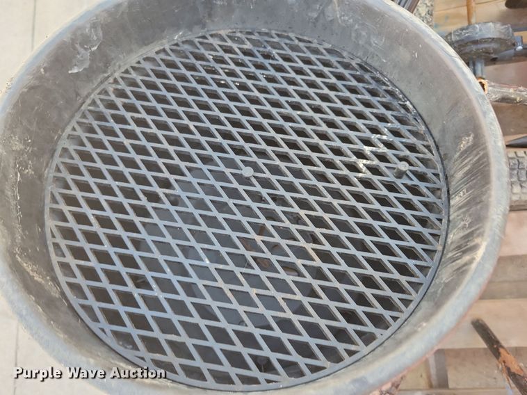 image for item IQ9978 (8) spreaders