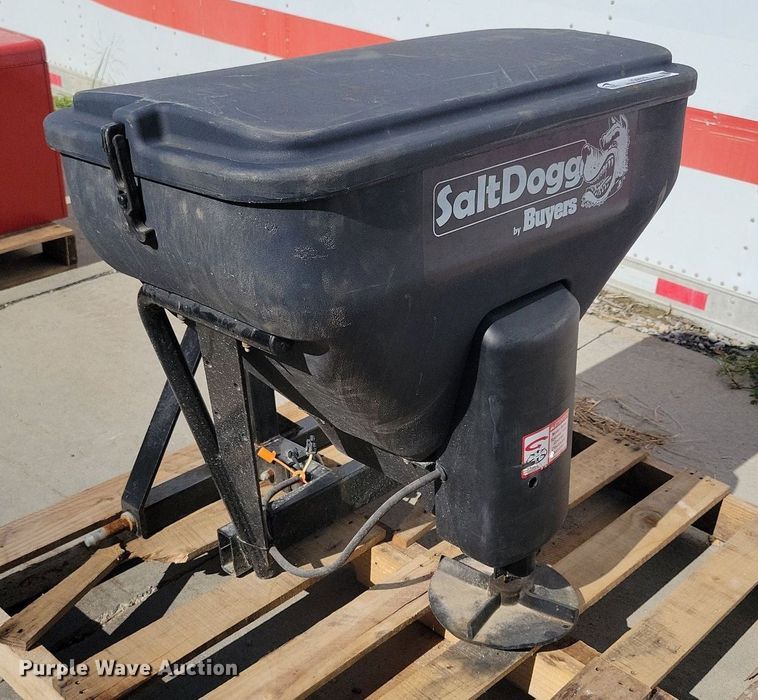 image for item IQ9979 SaltDogg  spreader