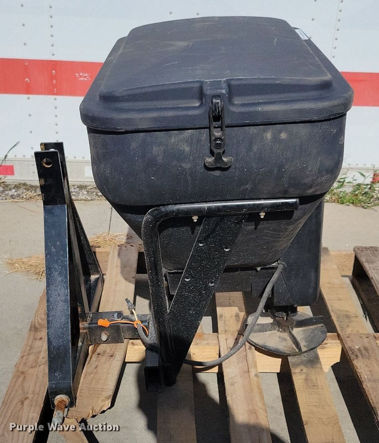 image for item IQ9979 SaltDogg  spreader