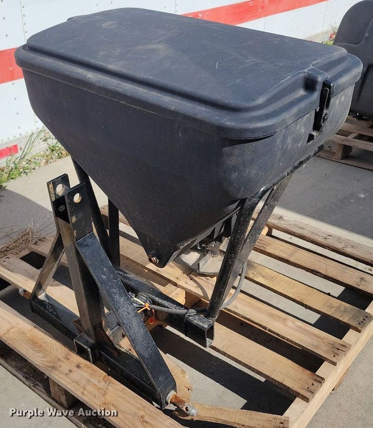 image for item IQ9979 SaltDogg  spreader