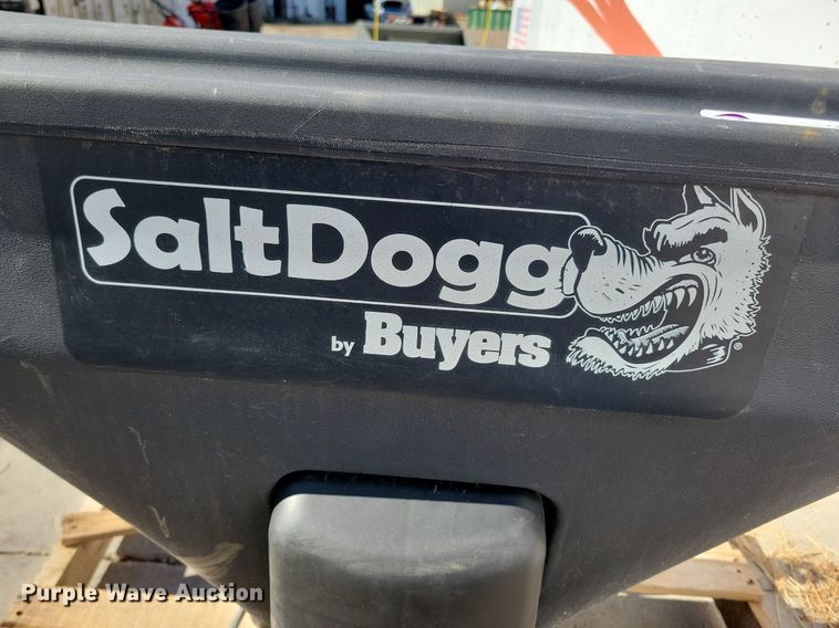 image for item IQ9979 SaltDogg  spreader