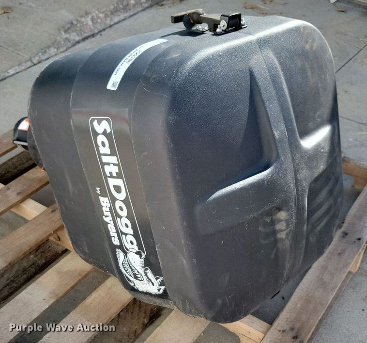 image for item IQ9980 SaltDogg  spreader