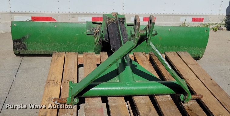 image for item IQ9982 62" W three point blade