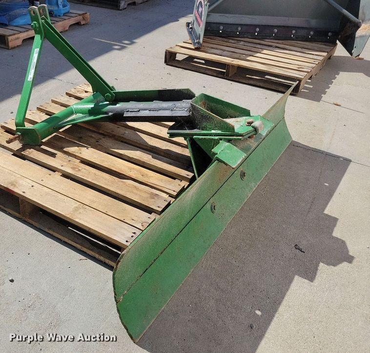 image for item IQ9982 62" W three point blade