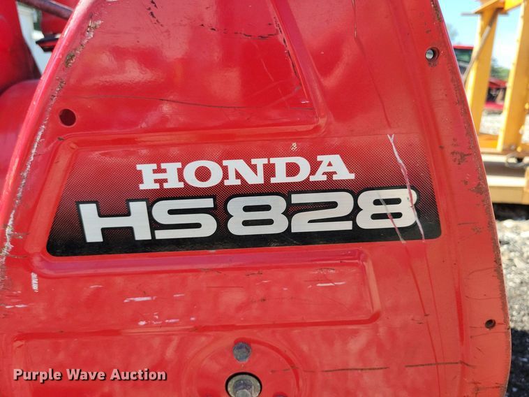 image for item IQ9985 Honda HS828  snow blower