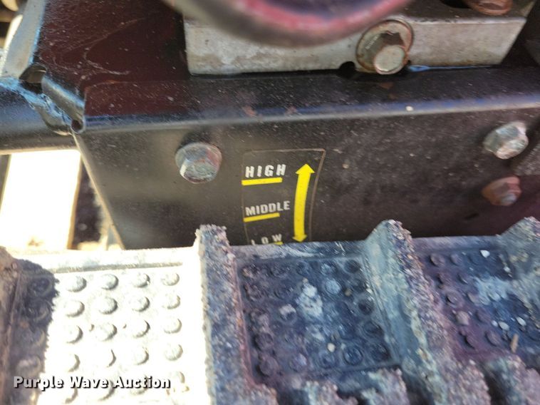 image for item IQ9985 Honda HS828  snow blower